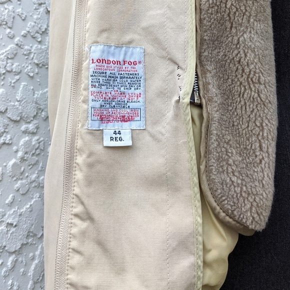 Vintage London Fog Windbreaker - Picture 7 of 8
